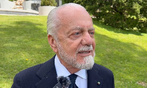 De Laurentiis: Il Papa esprime una luce straordinaria, gli ho parlato di una iniziativa. La vittoria del Napoli ha un valore sociale, vinto con una squadra multietnica e multireligiosa