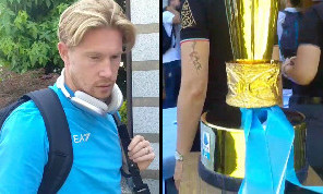 De Bruyne arriva a Dimaro: la reazione alla vista dello Scudetto | VIDEO