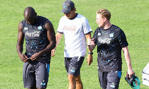Ritiro Napoli a Dimaro, termina la 3ª seduta: De Bruyne-Lukaku a colloquio con Conte | FOTO CN24