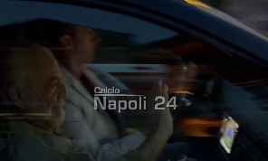 Il presidente De Laurentiis è arrivato a Dimaro: che accoglienza dei tifosi! | VIDEO CN24
