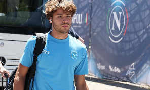 Vergara: Esordio emozione unica nello stadio dove mi sono rotto il crociato. Ho pensato più volte di mollare. In questo Napoli sono a scuola