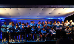 Napoli 'invade' Dimaro per Conte, Di Lorenzo e la coppa dello Scudetto! Delirio in Trentino | FOTOGALLERY CN24