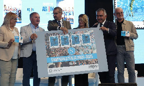 Francobollo scudetto SSC Napoli, Baiesi: Simboli di una impresa sudata! Rovesciata di McTominay iconica, siamo una società virtuosa. 450mila esemplari | VIDEO & FOTOGALLERY