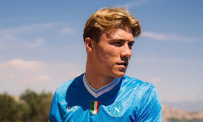 Hojlund è del Napoli! Ecco i primi scatti con la maglia azzurra | FOTOGALLERY