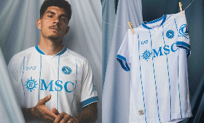 La SSC Napoli ed EA7 presentano Nápoles, la Maglia Away 2026/27 nel segno di Diego e del Boca: subito in vendita | VIDEO