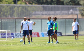 Ritiro Castel di Sangro Napoli 2026, giorno 1: Olivera provato centrale, primo allenamento concluso! Segui la sessione mattutina LIVE su CalcioNapoli24