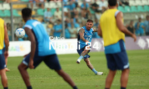 Partitella Napoli: show a Castel di Sangro, magia di Politano su punizione | FOTOSEQUENZA CN24