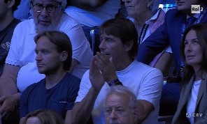 Italia-Finlandia, che sorpresa agli Europei di volley: sugli spalti c'è anche Antonio Conte! | FOTO