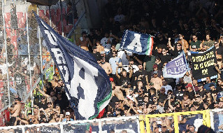 Lecce-Napoli, la Questura insorge: troppi napoletani in arrivo, clamorosa decisione per fermarli!