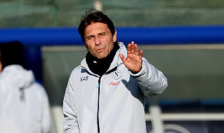 Sky - Conte imita Bielsa, cambio modulo e decisione inedita contro il Lecce: le ultime