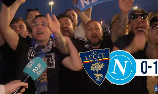 Lecce-Napoli 0-1, guardate la reazione dei tifosi napoletani in trasferta | VIDEO