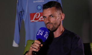 Maggio a CN24: Napoli, una storia fantastica: la vivo da 17 anni e c'Ã¨ un motivo. Hamsik ed io ci prendevamo in giro. A Bagnoli uno si buttÃ² sull'auto con De Sanctis dentro... | VIDEO