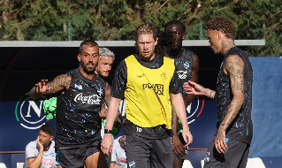 Ritiro Napoli, che giocate in partitella: il 1Âº gol di Raspadori, sombrero Zerbin e 'debutto' per De Bruyne-Lang-Marianucci! | VIDEO INTEGRALE