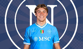 Hojlund-Napoli, Ã¨ fatta! SKY: legali al lavoro nella notte per la fumata bianca