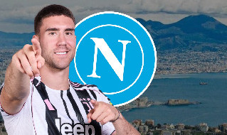 Vlahovic-Napoli, Manna in contatto con l'agente per accontentare Allegri! Le cifre