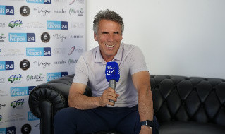 Zola: A Napoli giravo sul vespino e... festeggiai lo scudetto! Vidi una 'messa' per Berlusconi, Moggi diceva 'stai qua'. Mi dispiacque andar via, su Maradona... | ESCLUSIVA