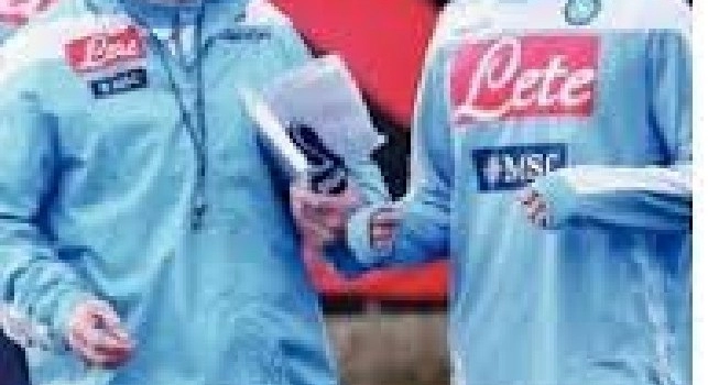 Cavani vuole finire come ha iniziato, poi probabilmente lascerà Napoli. Ma con Mazzarri c'è una differenza