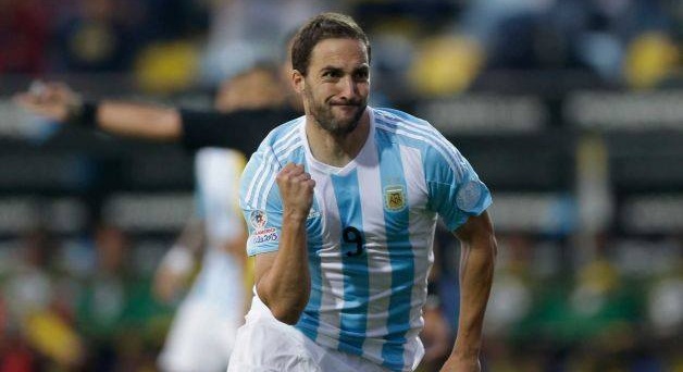 Argentina, Higuain torna in nazionale! Il c.t. Martino lo convoca per i big match con Brasile e Colombia