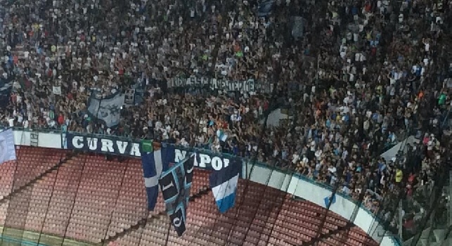 I tifosi del Napoli condannano il Verona: Serie B, Serie B, Serie B!