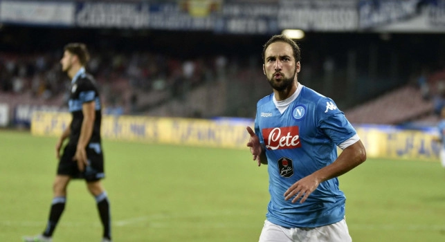 Higuain a Repubblica: Con Sarri &egrave; stato subito feeling: una cosa &egrave; stata fondamentale per me. Stiamo dimostrando la nostra forza, avanti cos&igrave;. Il gol al Legia? Ne scarto tre e poi...