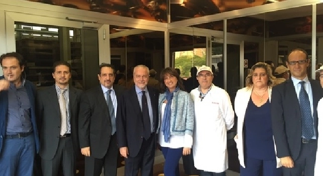 FOTO - De Laurentiis in visita allo stabilimento Kimbo di Melito