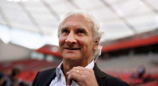 Bayer, Voeller: Discuto spesso con Beckenbauer su chi era più forte tra Maradona e Pelè...