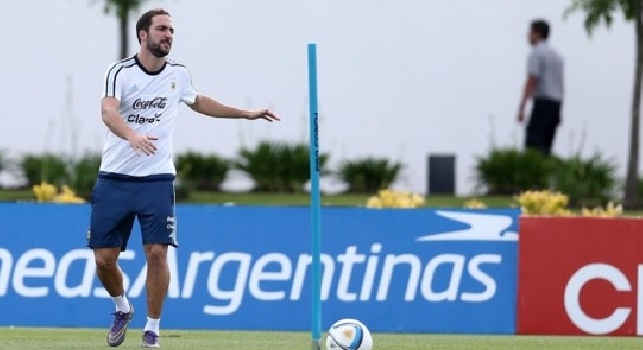 Argentina, Higuain torna ad allenarsi in gruppo dopo l'infortunio