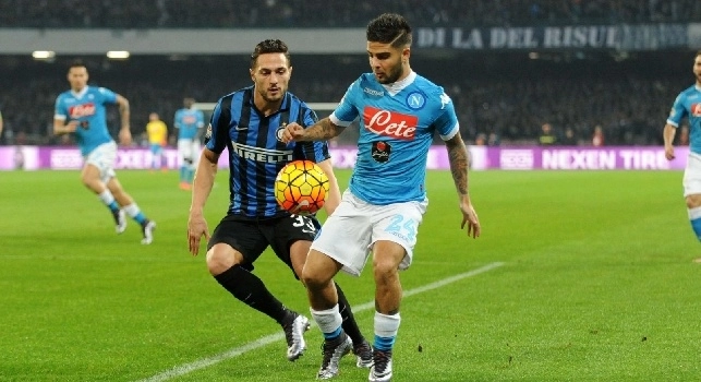 FOTO CN24 - E allo stadio Insigne diventa Clark Kent...