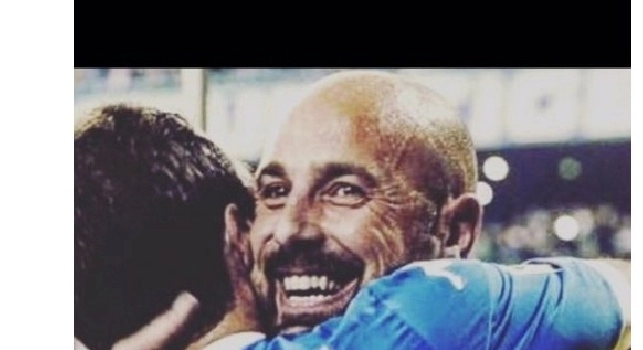 FOTO - Reina twitta la foto con Higuain: Scusatemi ma quist' mi piac' assai...