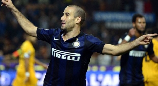 Inter, Palacio: Se vinciamo lo scudetto mi taglio la treccina. Higuain come Milito, sul Napoli...