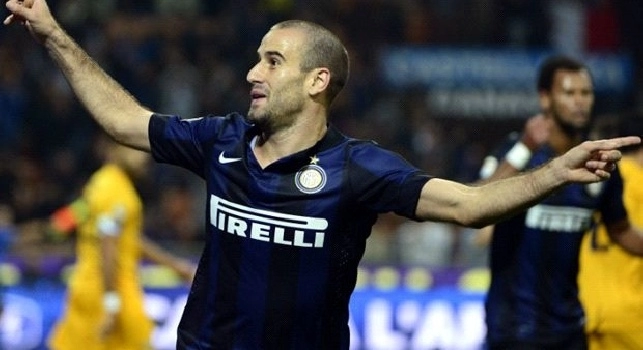 Inter, Palacio: Se vinciamo lo scudetto mi taglio la treccina. Higuain come Milito, sul Napoli...