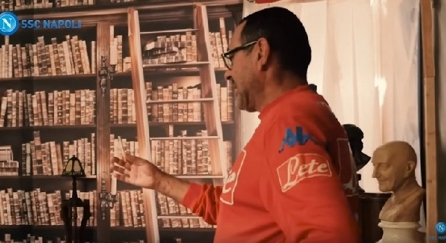 VIDEO - O bischeri, quest'anno quanti punti volete fare?, Un milione!: Sarri guida il Napoli nel backstage del calendario