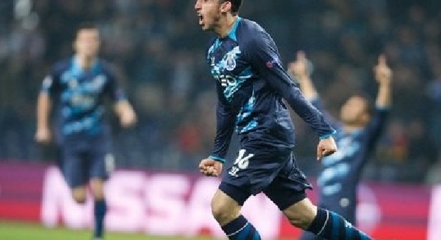 SKY - Il Napoli ha completato il contratto di Herrera, manca solo la firma