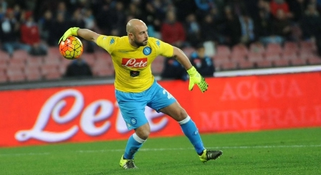 VIDEO - Reina non finisce mai di stupire, la 'Premium Cam' lo segue in Napoli-Sassuolo: è un autentico show!