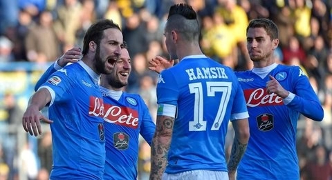 Novara, Baroni: Ho ricordi bellissimi di Napoli, eravamo un bel gruppo. Higuain castiga tutti, &egrave; un fenomeno