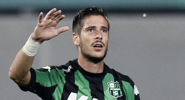 Serie A, dopo 45' vincono Crotone e Bologna fuori casa. Icardi sbaglia un rigore, Genoa in 10 uomini, per Falcinelli gol dell'ex