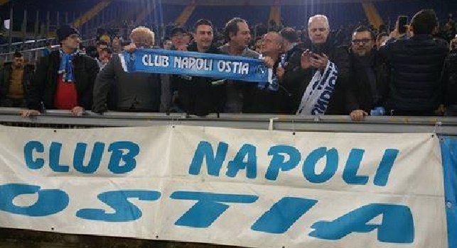 FOTOGALLERY - All'Olimpico 40 tifosi del Club Napoli Ostia, con loro anche sei slovacchi: ecco lo striscione