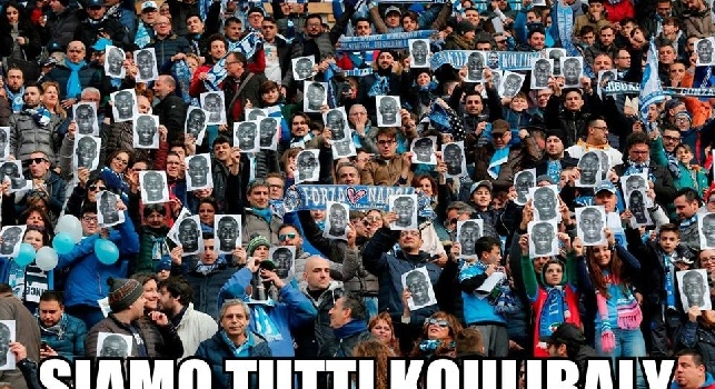 FOTO - Napoli dice No al Razzismo, lezione di civiltà: migliaia di tifosi con la maschera di Koulibaly