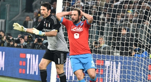 Higuain, il fratello: Vuole giocare contro il Villareal per sfogarsi. Nessuna offerta a gennaio, ora pensa solo al Napoli. Scarpa d'oro? In Italia è più difficile, qui i gol valgono doppio