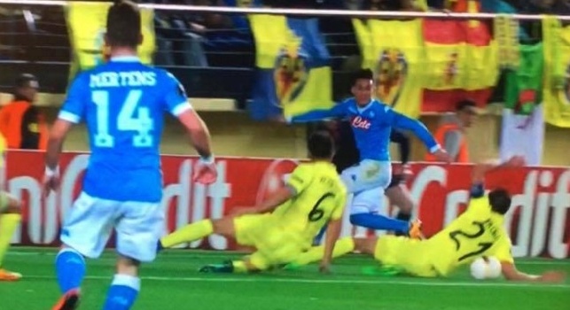 VIDEO - Villarreal-Napoli, clamoroso rigore negato agli azzurri per fallo di mano di Soriano