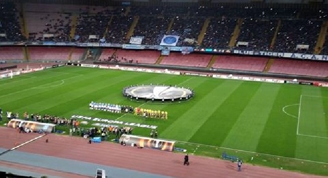 RILEGGI LIVE - Europa League, Napoli-Villarreal 1-1 (17' Hamsik, 59' Pina): finita! Azzurri eliminati dall'Europa League