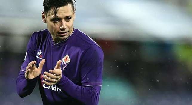 FOTO - Fiorentina, Zarate dedica il goal alla moglie dopo un brutto male. L'emozione negli occhi dell'argentino