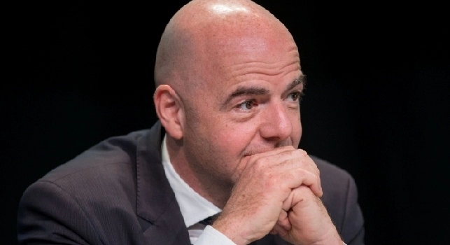 FOTO - Salv&ograve; la vita al presidente FIFA, lo conoscer&agrave; dopo 46 anni d'attesa