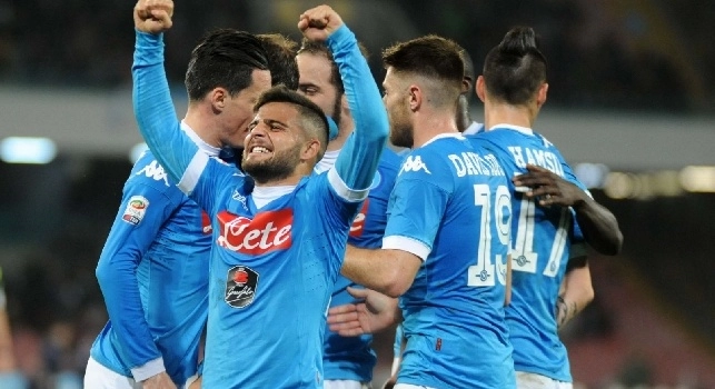 VIDEO - Napoli-Verona 2-0, Lorenzo Insigne trasforma dagli undici metri