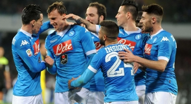 E' un Napoli da primato, Sarri meglio di Maradona e Benitez! CorSport: Confronti <i>imbarazzanti</i>, impallidisce la generazione di fenomeni
