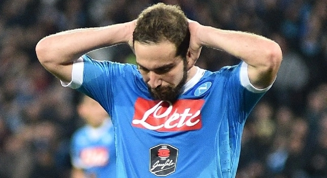 Higuain in nazionale, trepidazione a Castel Volturno: il club segue con attenzione il Pipita, ecco quando torner&agrave; disponibile