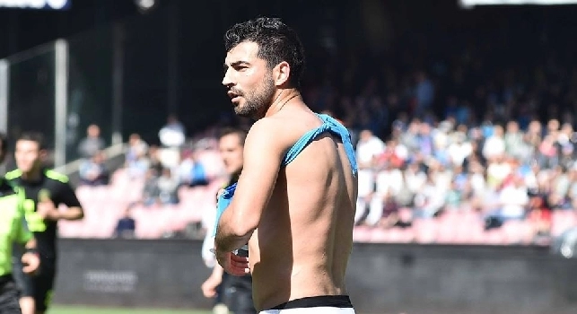 Dalla Spagna - Il Valencia oggi tornerà alla carica per Albiol, il difensore vuole andare via a tutti i costi: la situazione