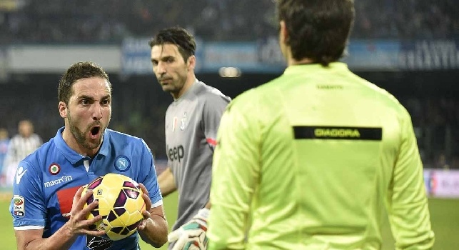 FOTO - Classifica senza errori arbitrali, il Napoli sarebbe primo con la Juve! Nessuna <i>svista</i> contro i bianconeri, la Roma la più favorita