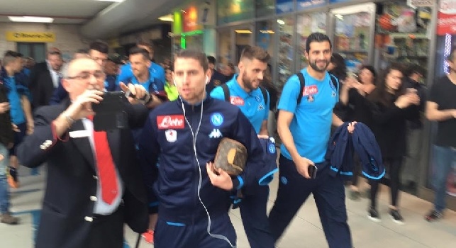 VIDEO - Insigne e Callejon in mini-car, anche Albiol si diverte: A Roma andateci così