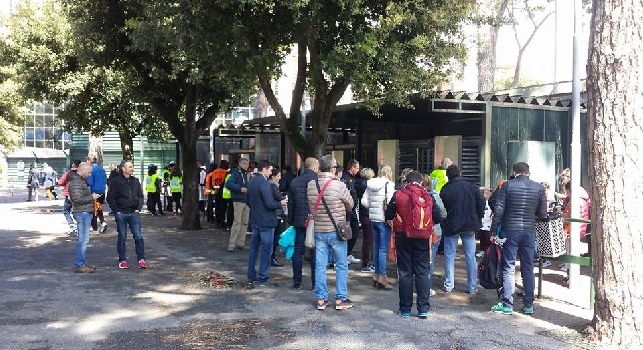 Controlli di polizia all'Olimpico, tifosi del Napoli indirizzati verso il settore ospiti